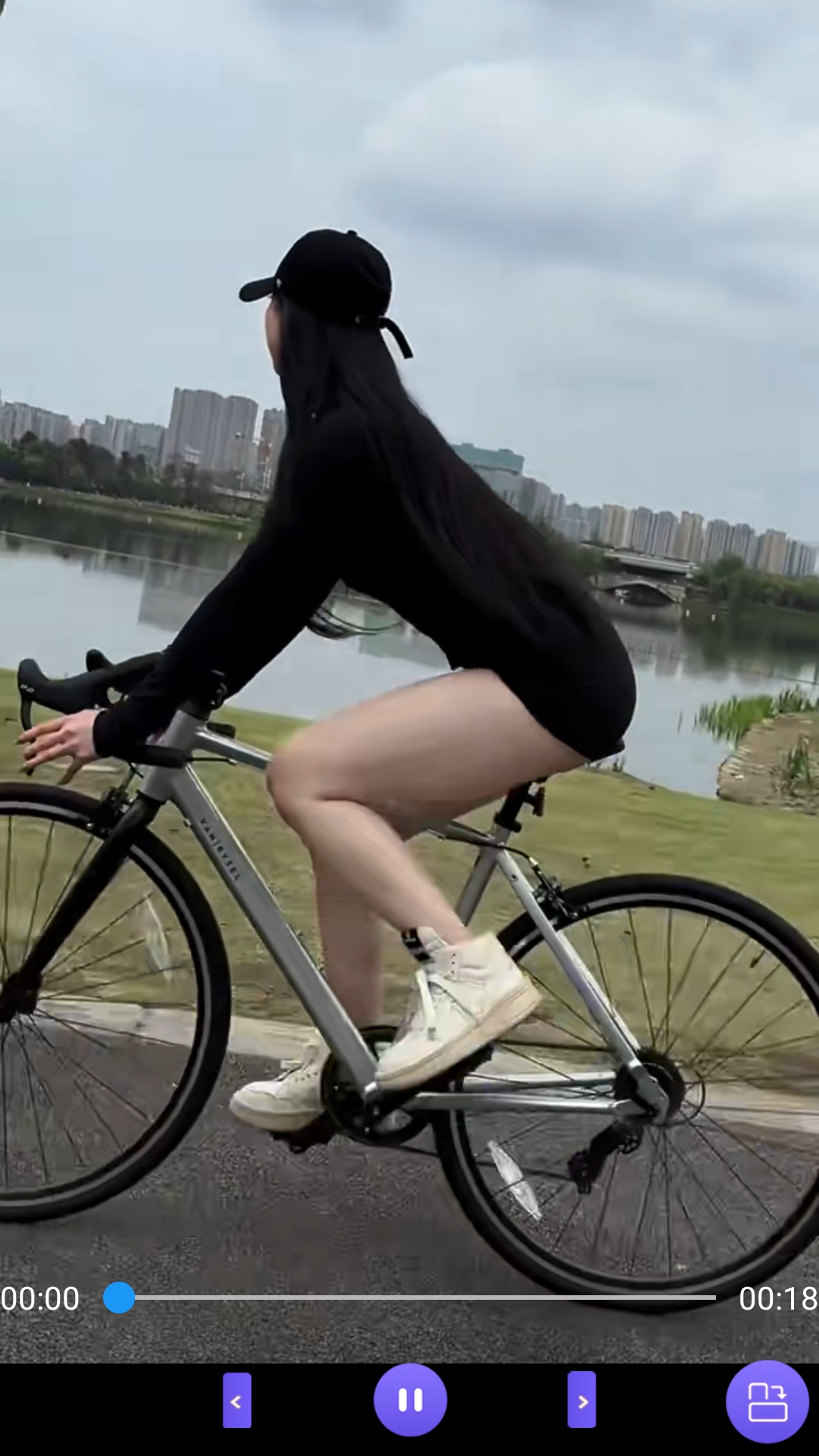 爬行女孩现状如何截图